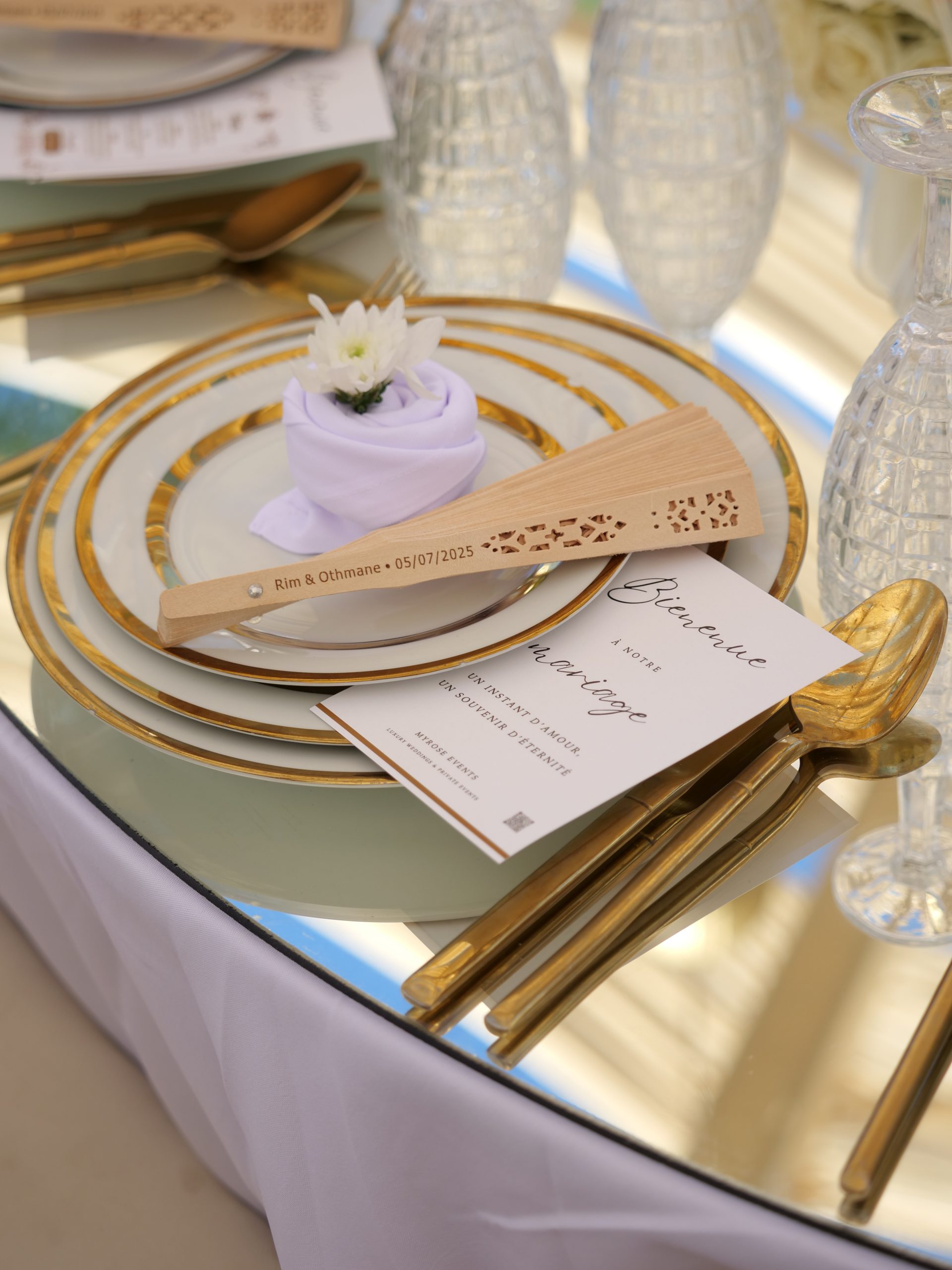 PANA7821 assiette avec eventail