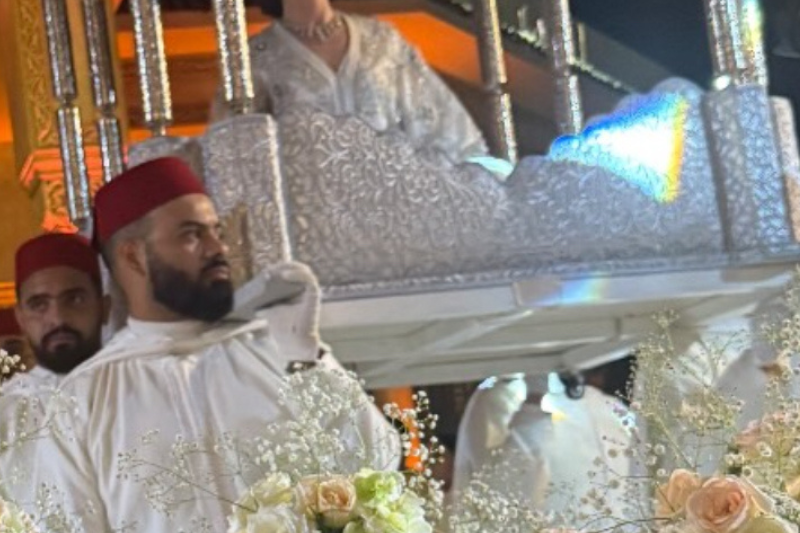 A Grand Royal Entrance