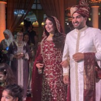 couple wearing pakistani traditionnal dress