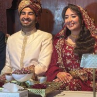 couple wearing pakistani traditionnal dress